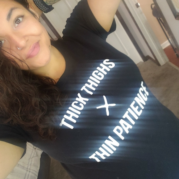 Meet your Posher, Ebony - Picture 16 of 16